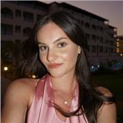 Mathe Tutorin, die Kinder ab der Grundschule bis zur 7. Klasse unterrichten kann